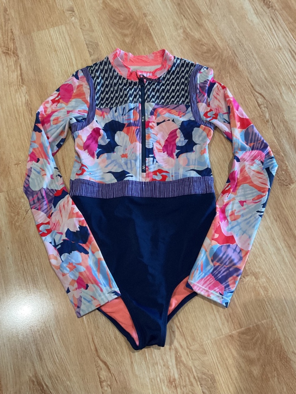 Athleta girls size 14 long sleeve one piece swimwear